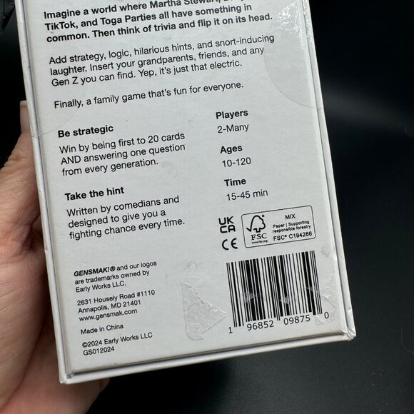 GENSMAK! Party Game - Engaging Multi-Generational Trivia Game with Comedic Hints - Picture 7 of 9